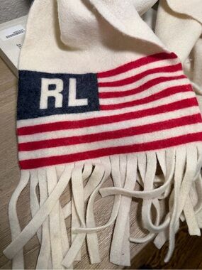 Vintage 90s Ralph Lauren 100% Lambs Wool American Flag Fringe Scarf